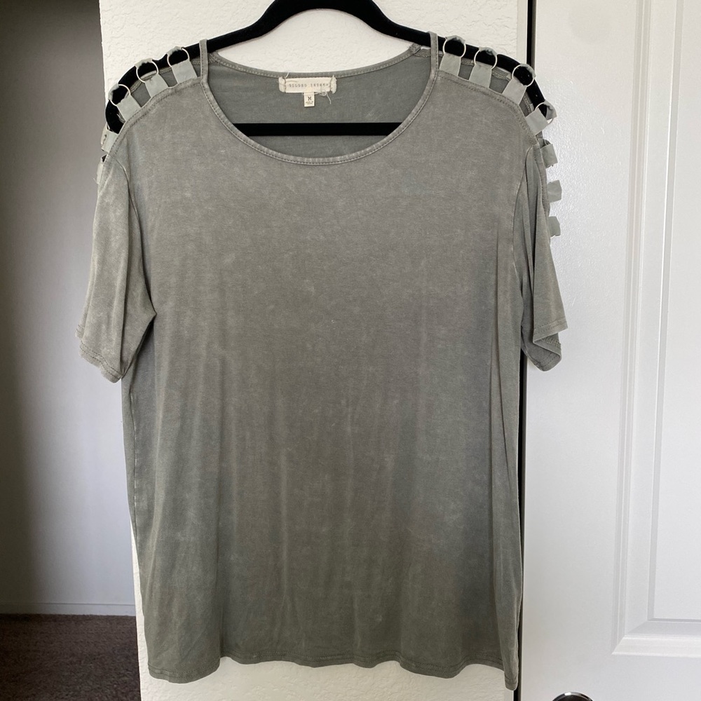 T shirt